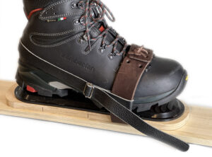 Leather bindings for LAT 68 back country skis