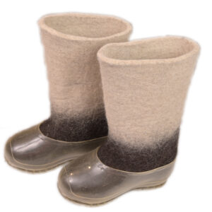 Wool boots general view